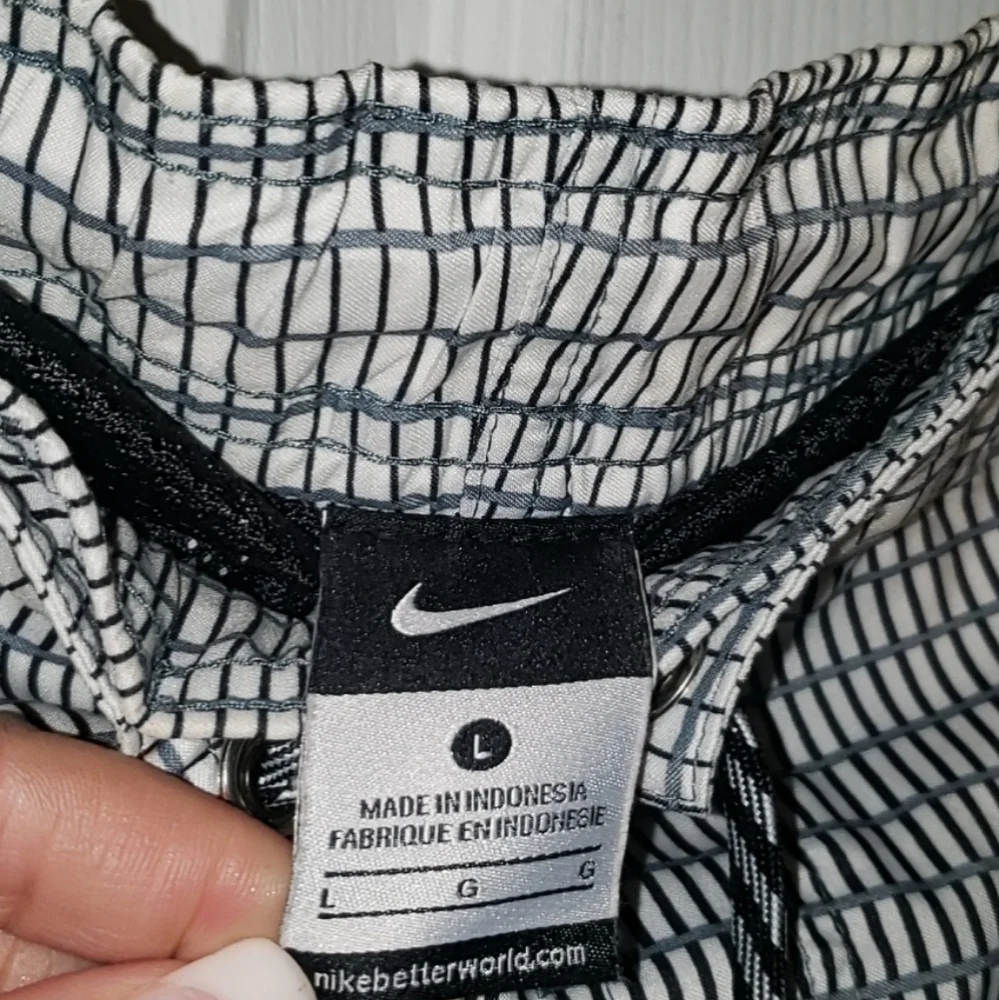 Nike Mens Swim Trunks Large Black White Geometric Grid Mesh Lined‎ Board Shorts